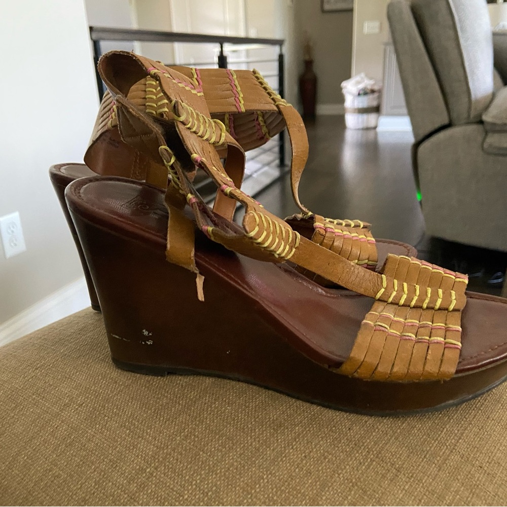 Decree wedge sandals